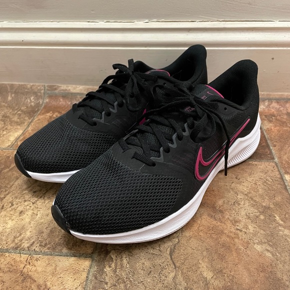 Nike Shoes - Nike Women’s Downshifter